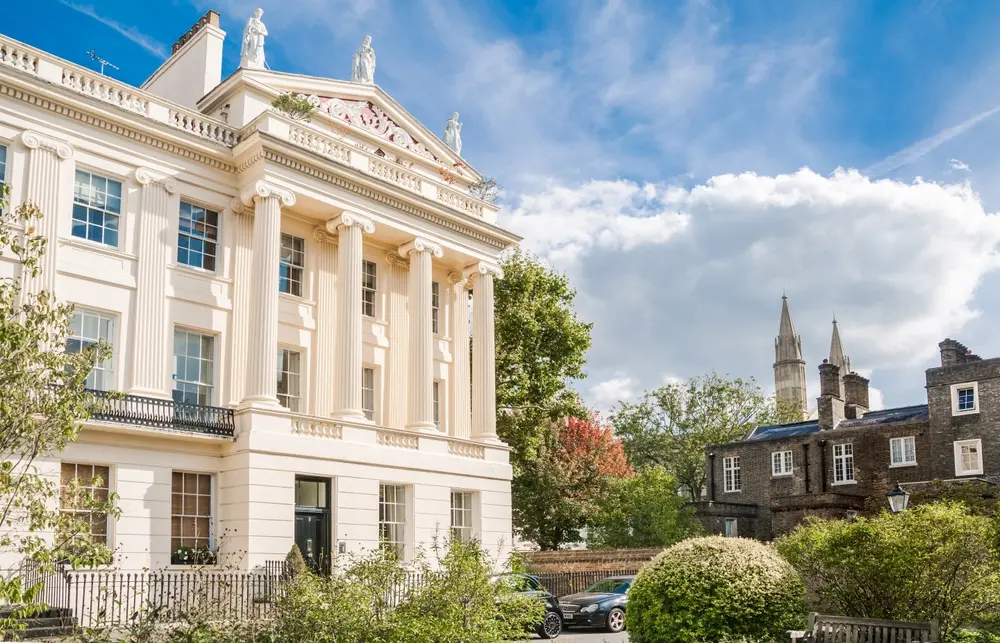 When Wealth Is Tied Up: How Personal Bridging Loans Can Create Flexibility for Property Purchases