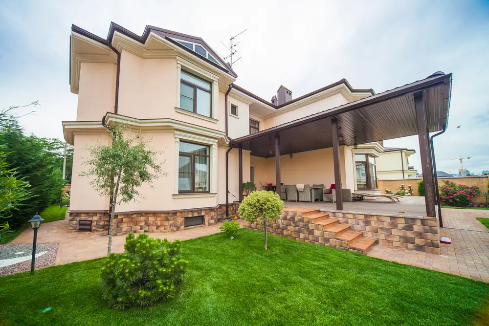 £780,000 Quick Bridging Loan to Complete Time-Sensitive Residential Purchase