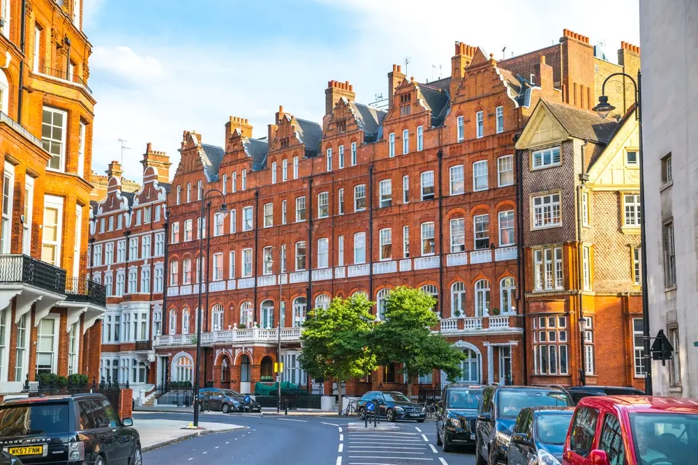 Preventing a Property Chain Collapse with a Fast Bridging Loan