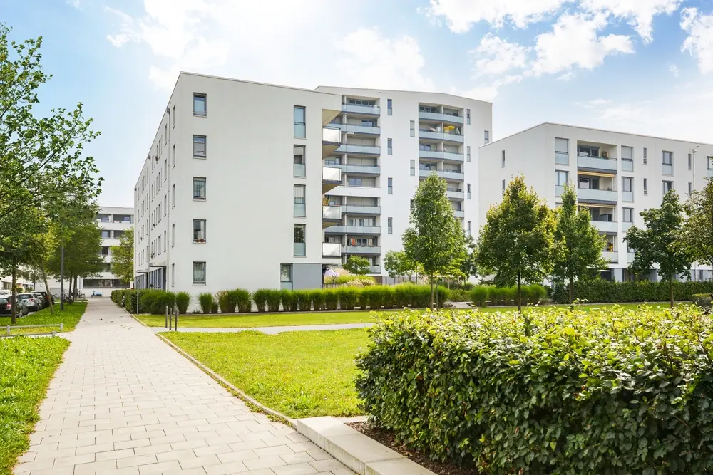 £875k Residential Bridging Loan to Facilitate Downsizing Purchase Before Property Sale