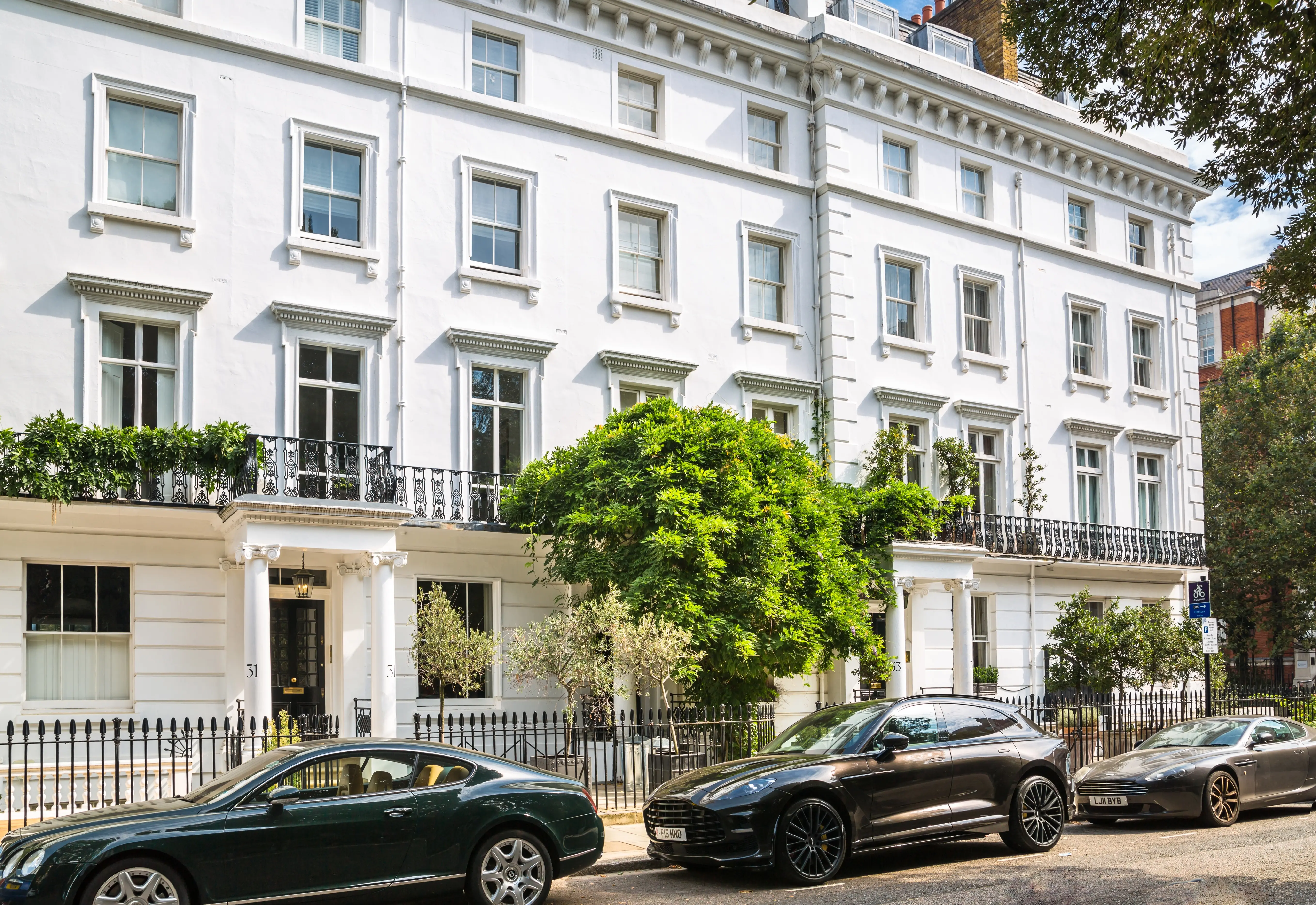 £1.8 Million Quick Bridging Loan to Secure Time-Sensitive Residential Purchase