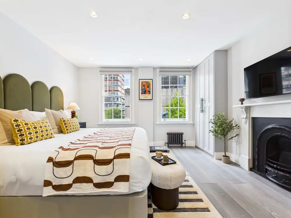 Auction Bridging Loans: Securing Property Purchases Within Tight Completion Deadlines