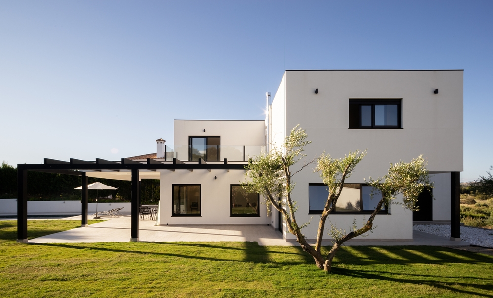 Bridging Loan of Over £6 Million Facilitates Acquisition of £11 Million UK Estate