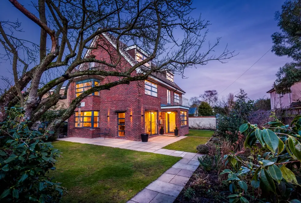 £520,000 Auction Bridging Loan to Secure Below-Market Property