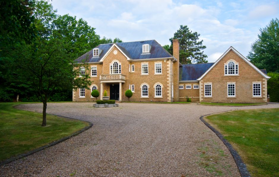 Unlocking Specialist Lending for a High-Value Rural Property