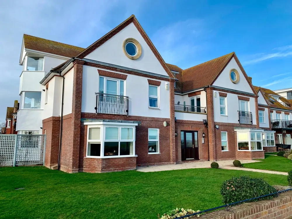 £1.05M Quick Bridging Loan to Prevent Collapse of High-Value Property Transaction
