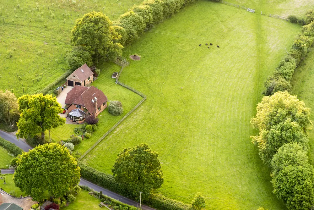 £2.4M Bridging Loan Secured for Land Acquisition